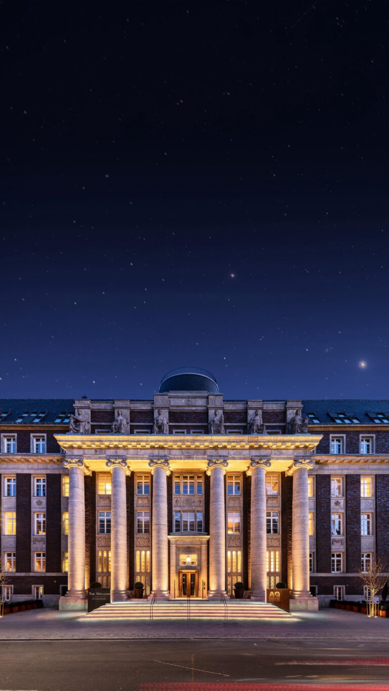 Instagram post from thewellem. This post is in position 1.