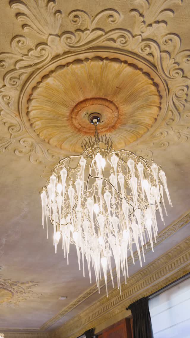 Instagram post from thewellem. This post is in position 6.